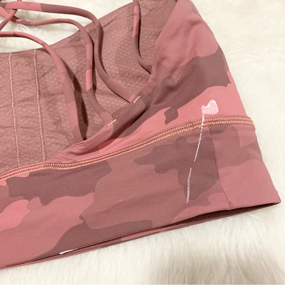 Lululemon Free to be longline bra pink camo - Picture 7 of 7